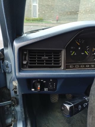 Interior azul mercedes 190 w201
