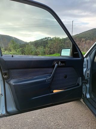 Interior azul mercedes 190 w201
