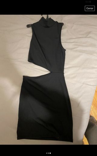 Vestido negro fiesta con corte