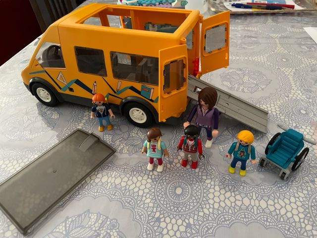 Autobus escolar playmobil