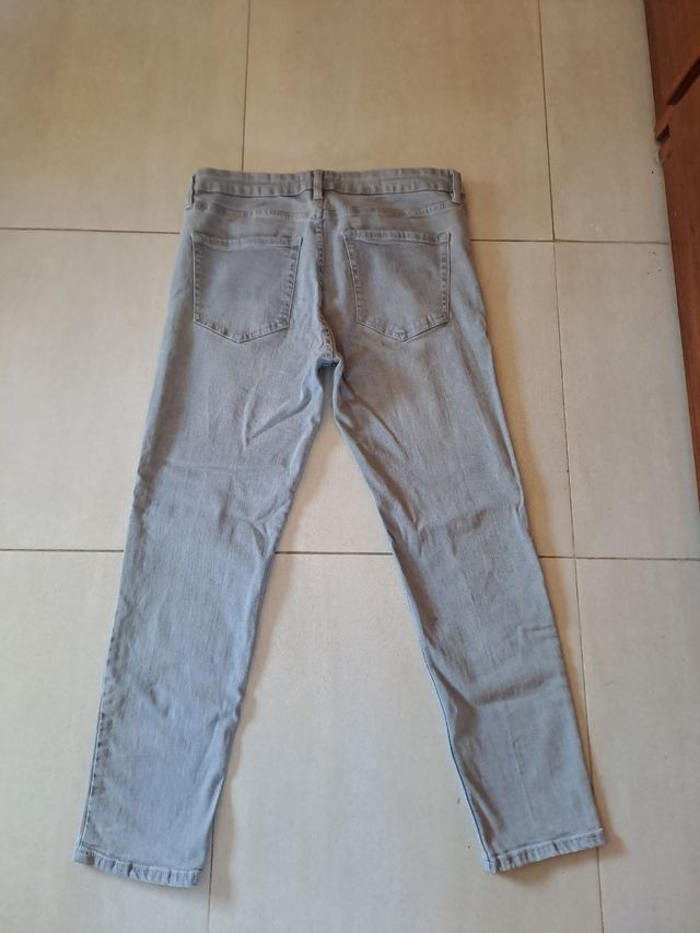Pantalon gris tejano Mango