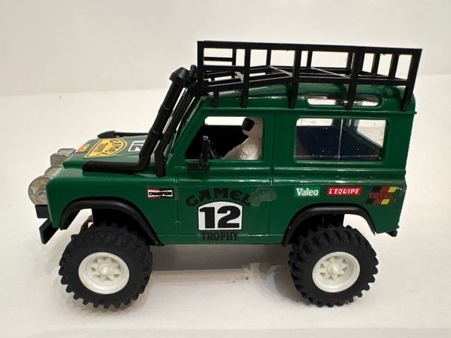 Land Rover verde sts scalextric