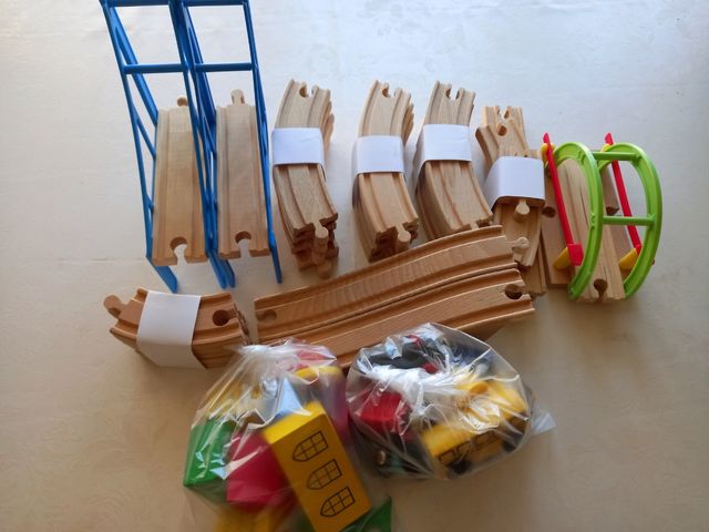 Tren de madera juguete