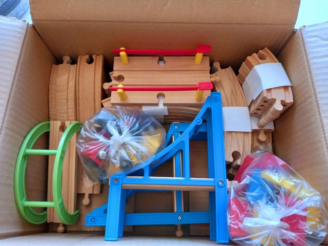 Tren de madera juguete