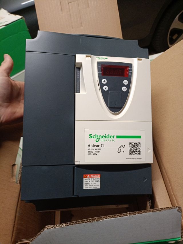 Schenider inverter azionamenti atv320 atv340 atv71