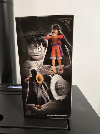 Action figure monkey d luffy 