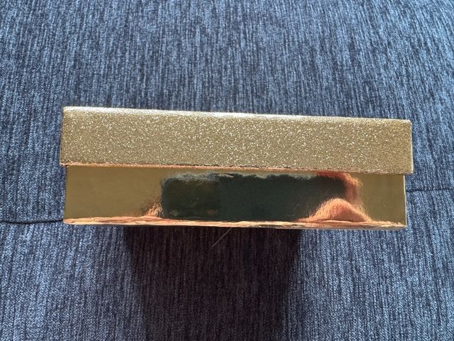 Caja dorada Michael Kors sin estrenar