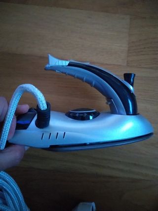 Ferro da stiro a vapore portatile