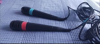 CD karaoke PlayStation PS2, mando y microfonos