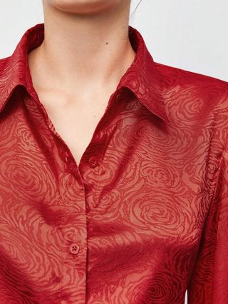 CAMISA ROJA A ESTRENAR TALLA 44