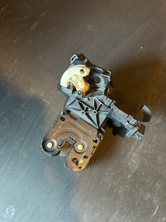Cerradura de Maletero Audi A3 8P