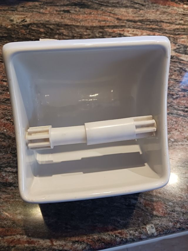 Pota rollo papal higiénico