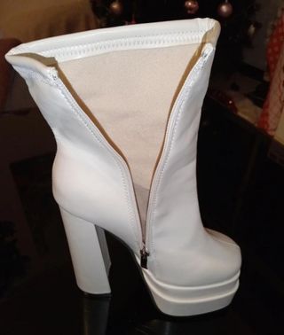 Botas de tacón alto elegantes para mujer