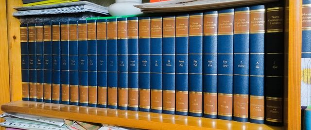 Nueva enciclopedia Larousse (20+4)