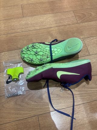 Nike clavos