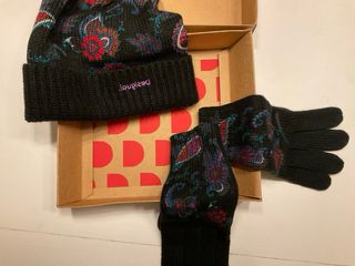 Conjunto Gorro y Guantes Desigual