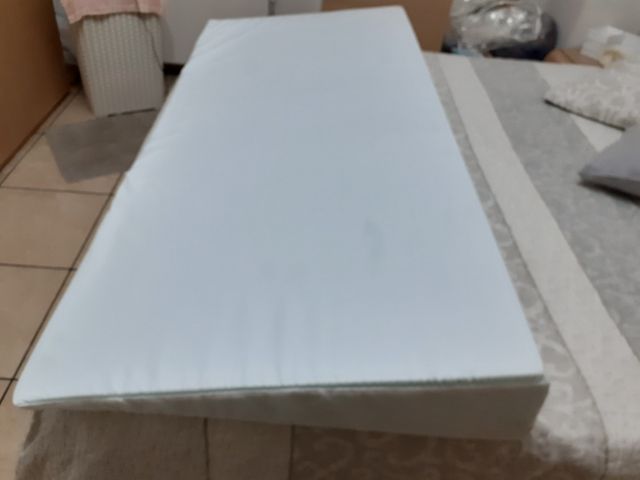 Cuña para elevar colchón antirreflujo con Funda