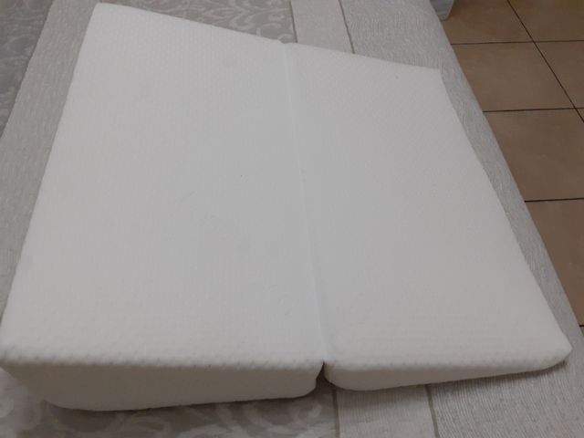 Cuña Antireflujo- Almohada de Cuña Ortopedica