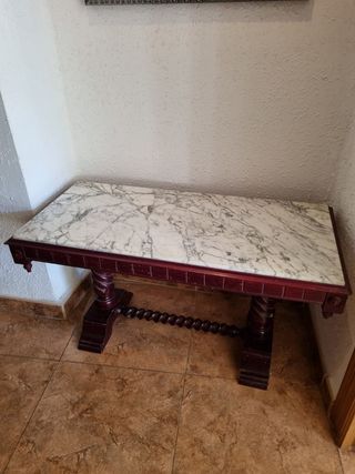 Mesa antigua centro de mesa