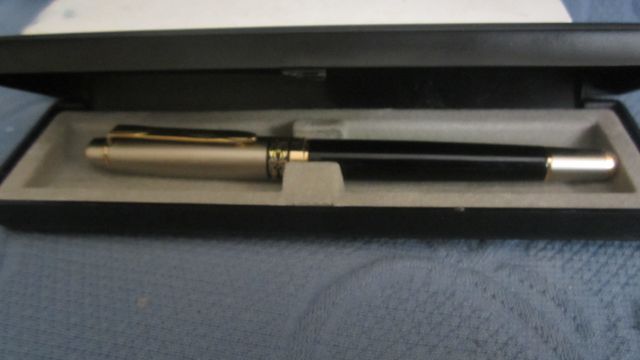 PLUMA BAÑO ORO AÑOS 50 ALEMANA