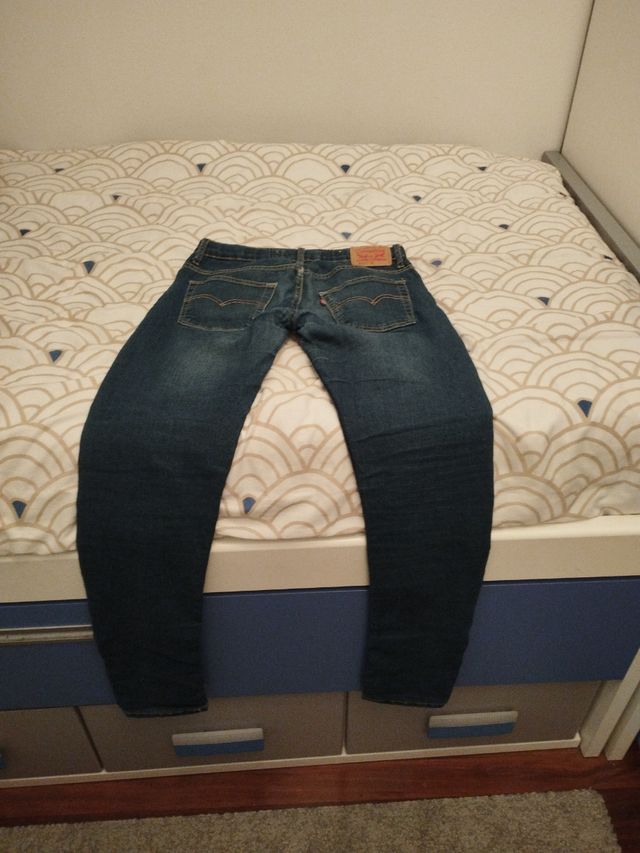 Pantalon vaquero Levis 12-14 años