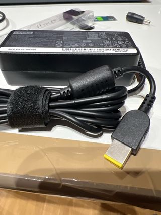Cargador lenovo original