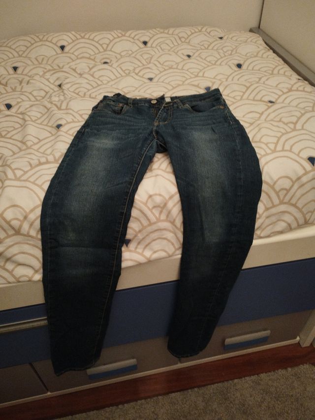 Pantalon vaquero Levis talla 16