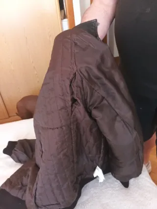 Cazadora cuero hombre. Zara.