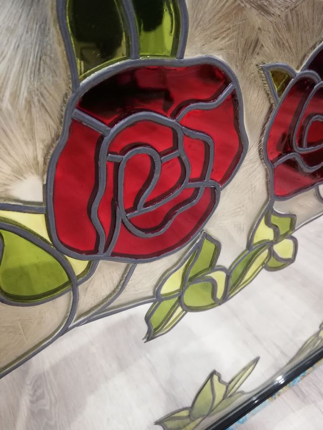 Espejo enmarcado y decorado