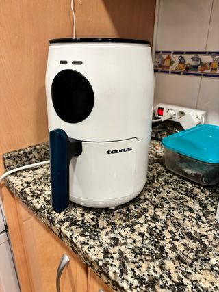 Freidora Taurus impecable