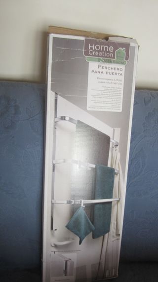 PERCHERO PARA PUERTA NUEVO SIN USAR MUY AMPLIO