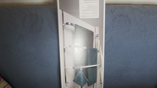 PERCHERO PARA PUERTA NUEVO SIN USAR MUY AMPLIO