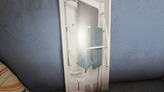 PERCHERO PARA PUERTA NUEVO SIN USAR MUY AMPLIO