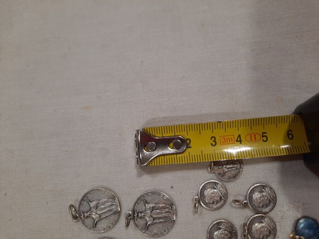 Medaglie di diverse dimensioni