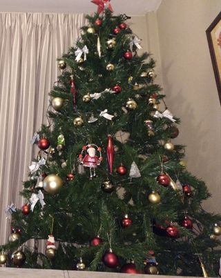 Árbol Navidad 180cm. SIN ADORNOS