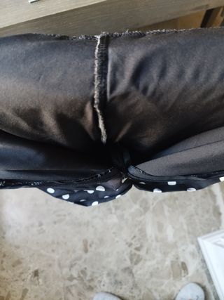 Falda corta mujer negra y blanca