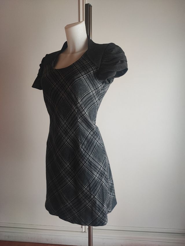 VESTIDO Rinascimento. Talla L