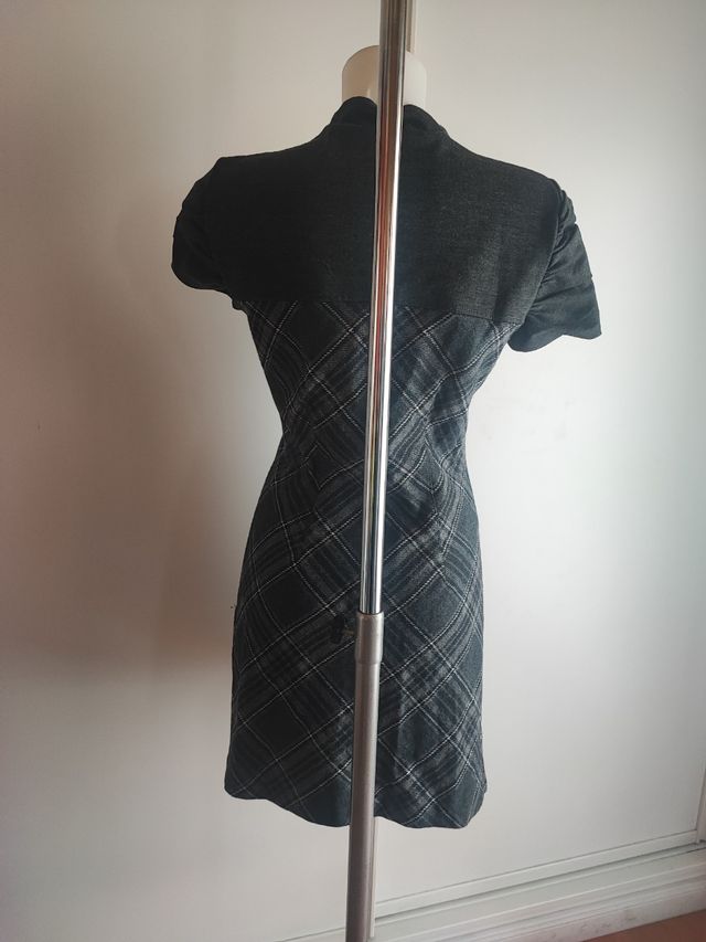 VESTIDO Rinascimento. Talla L