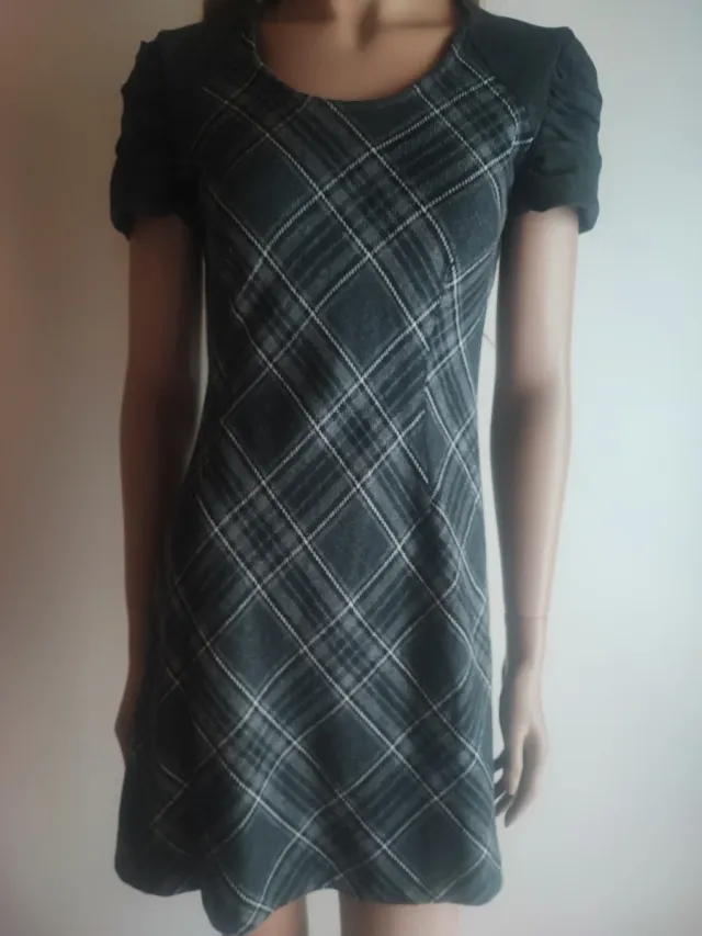 VESTIDO Rinascimento. Talla L