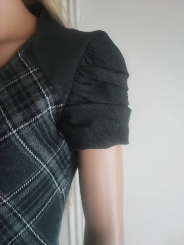 VESTIDO Rinascimento. Talla L