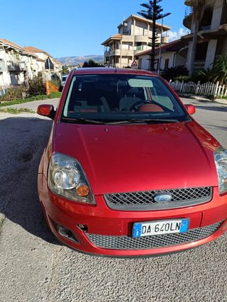 Ford Fiesta 1.4 TDCi 2006 ideale per neopatentati