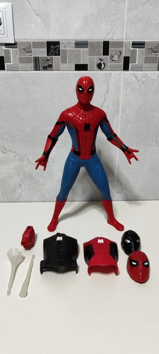 Figura Spiderman y accesorios