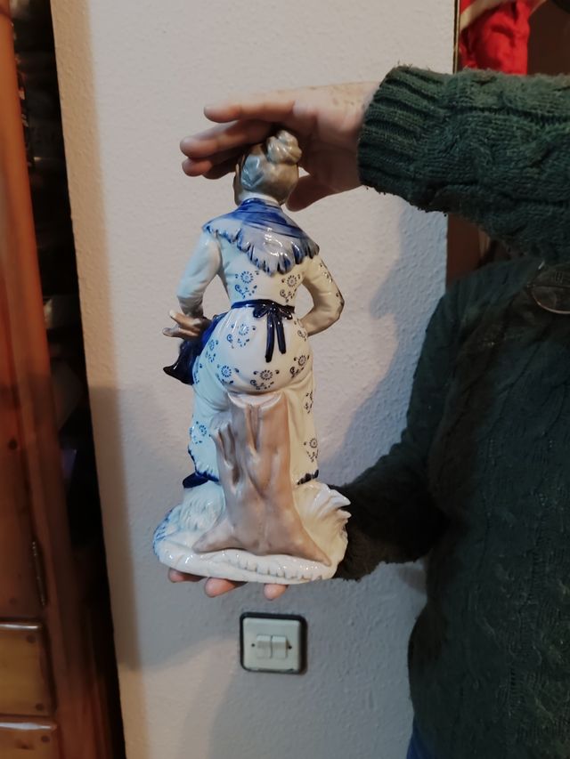 Pareja de figuras de cerámica china 