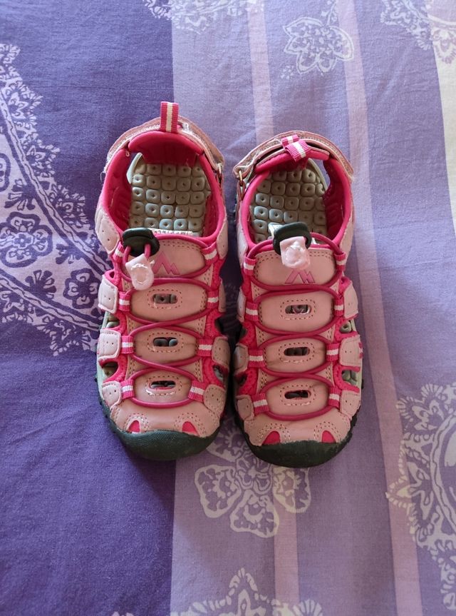 Zapatillas senderismo niña verano