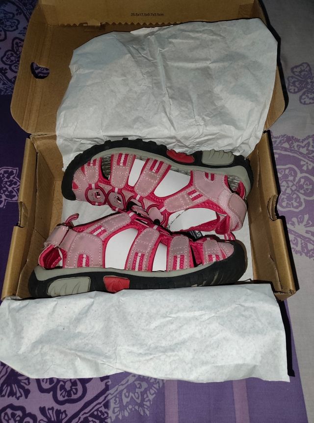 Zapatillas senderismo niña verano