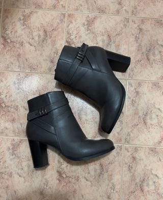 Stivaletto con tacco