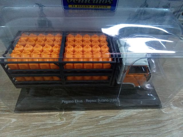 Pegaso butano escala 1:43