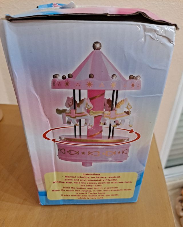 Pequeño carrusel con música