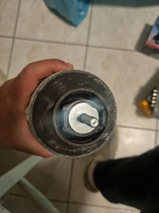 Supporto sinistro per auto