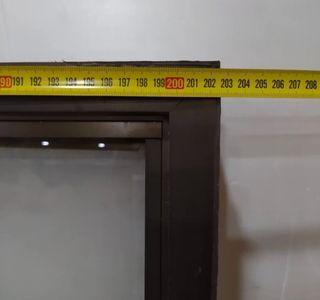 Ventana de aluminio con altillo 